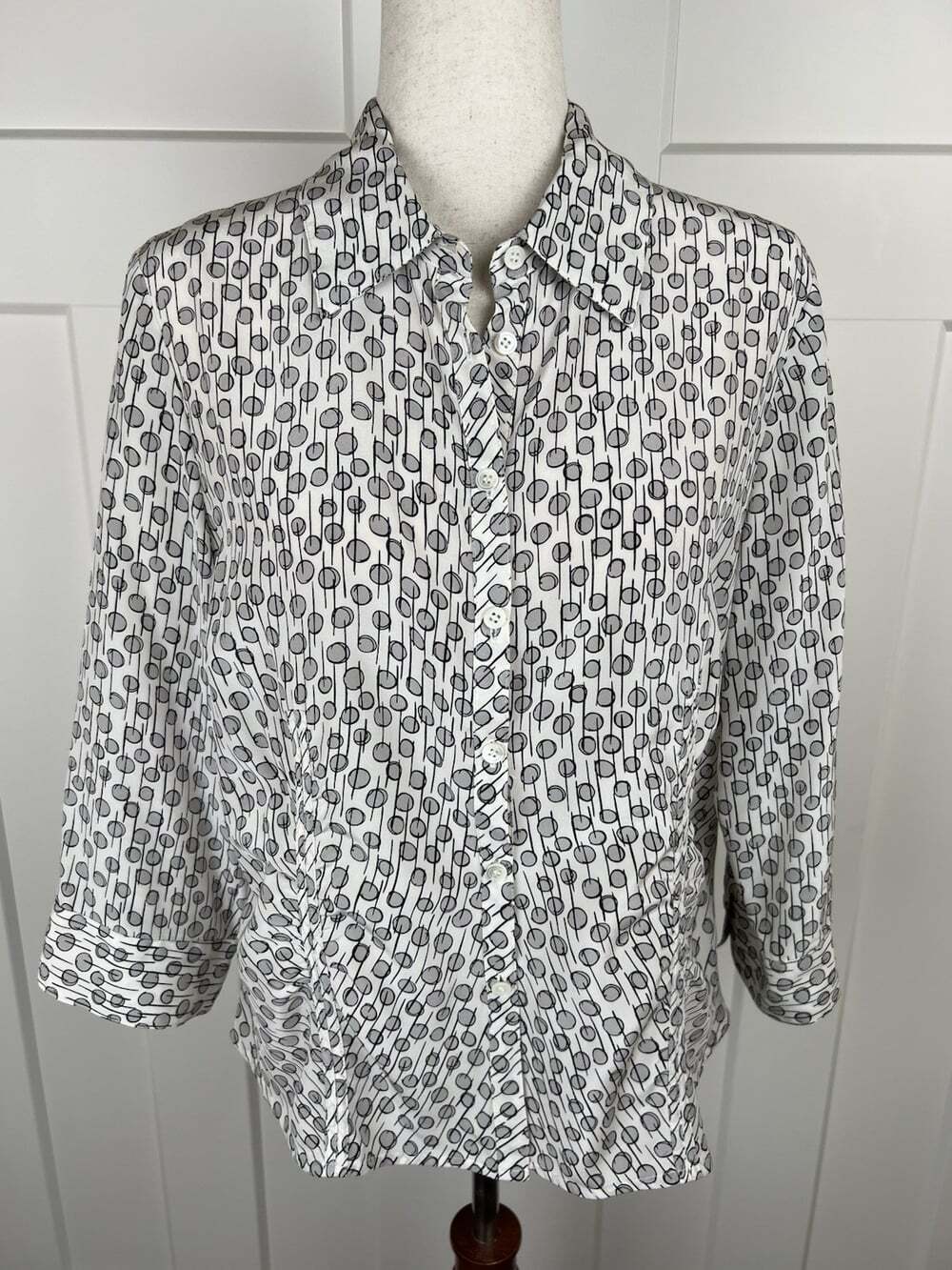 Doncaster Silk Blouse 14 Geometric Dot Print Ruched Waist 3/4 Sleeve Button Up